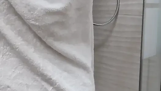 Duschsex nach dem Einchecken in unserem B&B