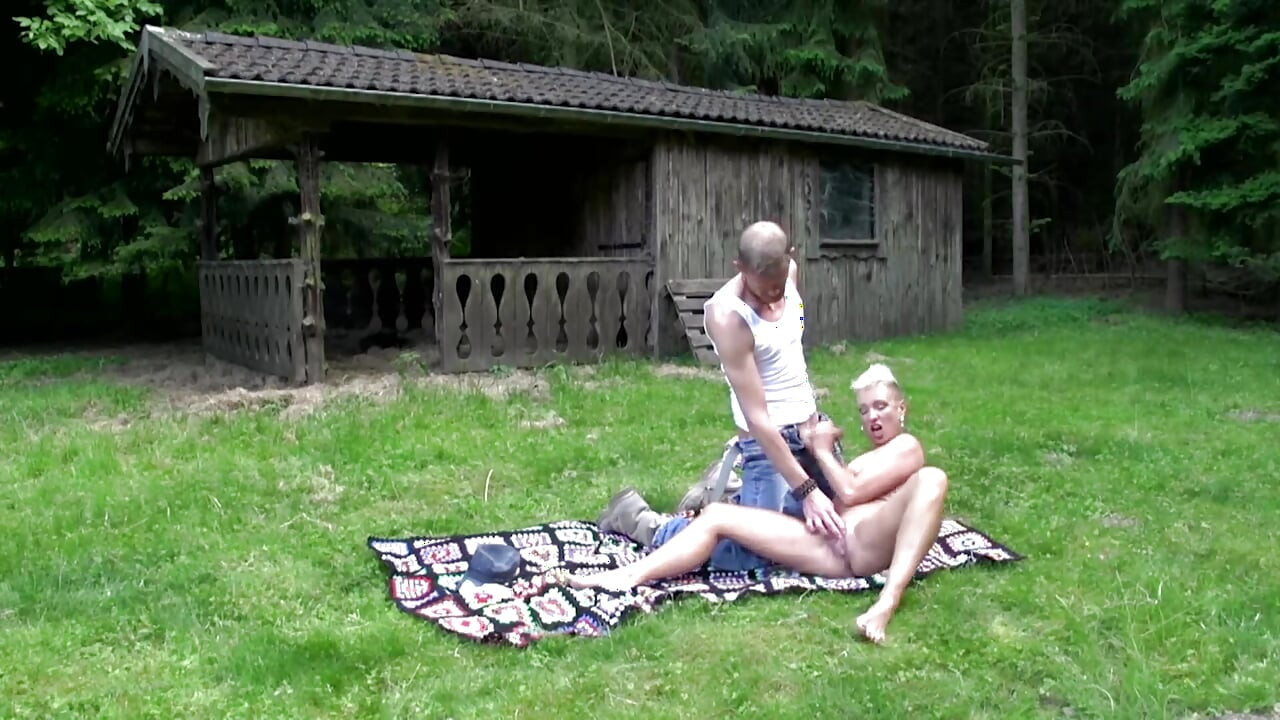 Deep Pussy & Throat Destruction - Hard Blowjob to Piss Soaked Finish!