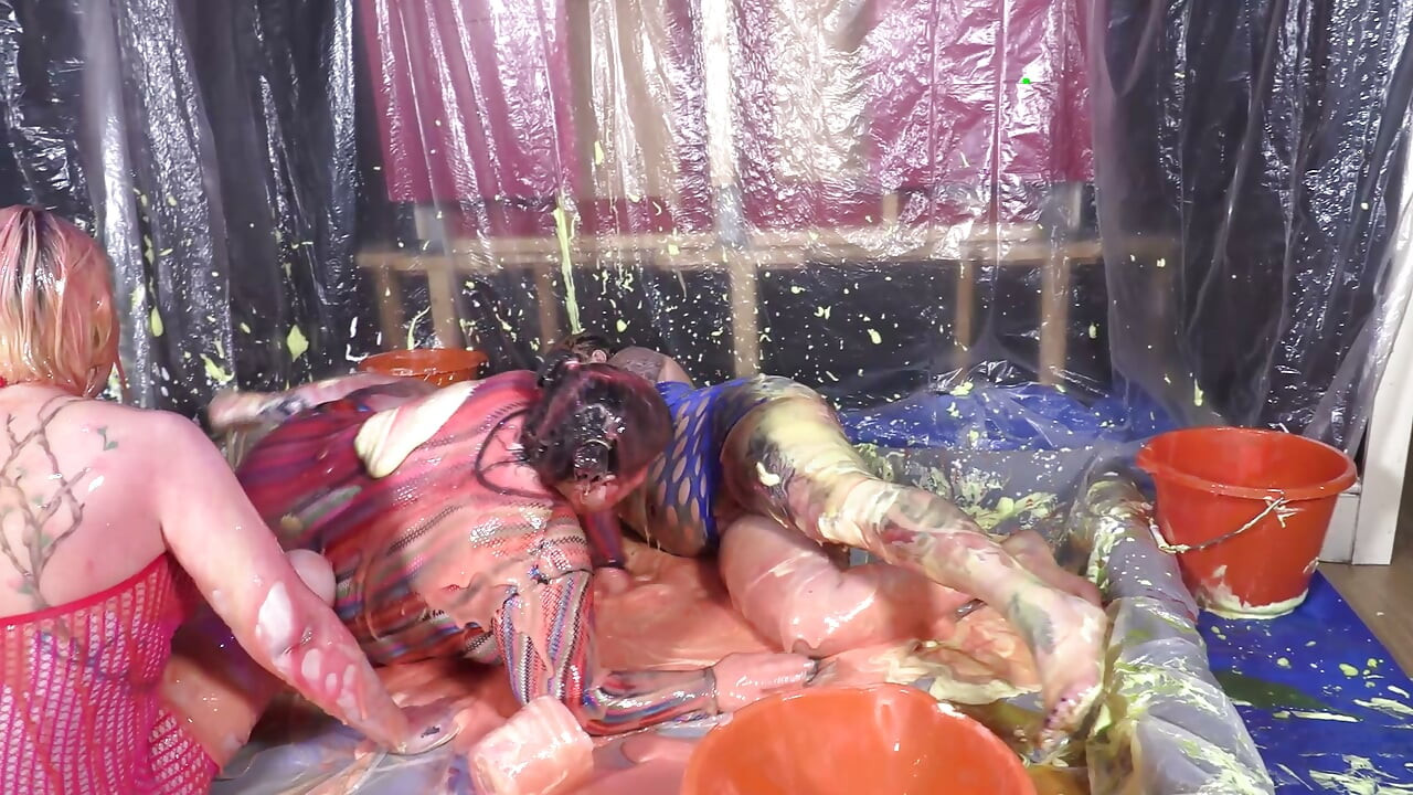 Развлечение милфы Gunge