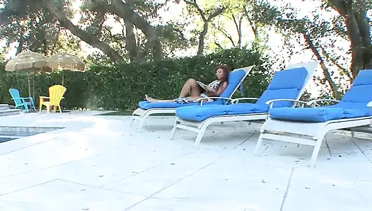 Siyah panter nasıl alınıyor ve sikişiyor