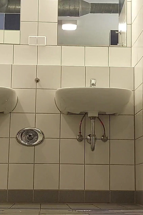 Cum Shower