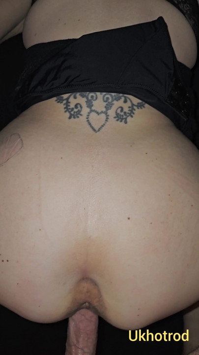 Swxy पत्नी की डॉगी स्टाइल में चुदाई होती है और मैं उसकी तंग गांड पर वीर्य निकालता हूं | क्लिप 1