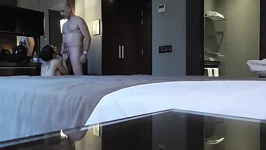 Ateşli Lily Veroni ile eğleniyoruz. İçine boşalma