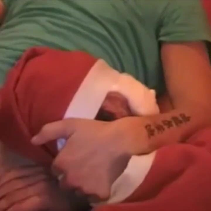 Franse twinks neukten mijn ik jurken in de kerstman seksplezier verrassing