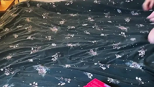 Показываю шоу для соседки