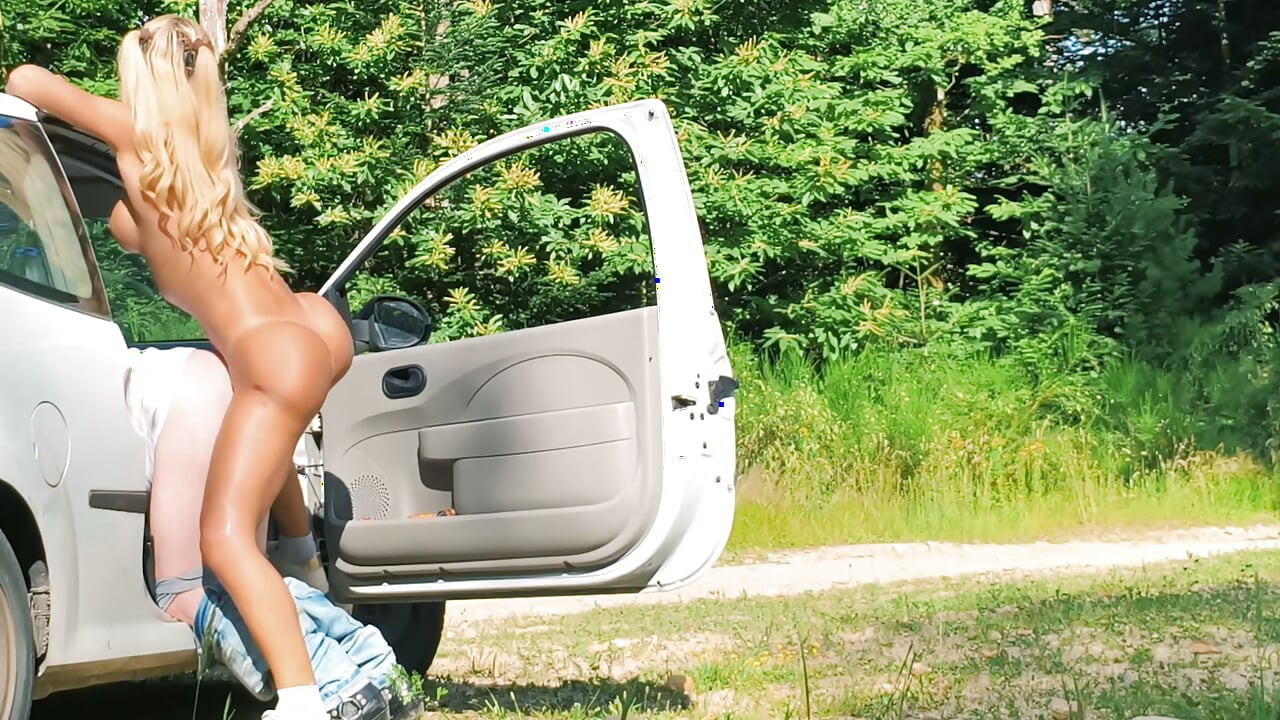 Outdoor Roadside Rampage: Horny Trans Fucks Him Silly in the Car & Receives a Thick Load on Her Big Juicy Ass