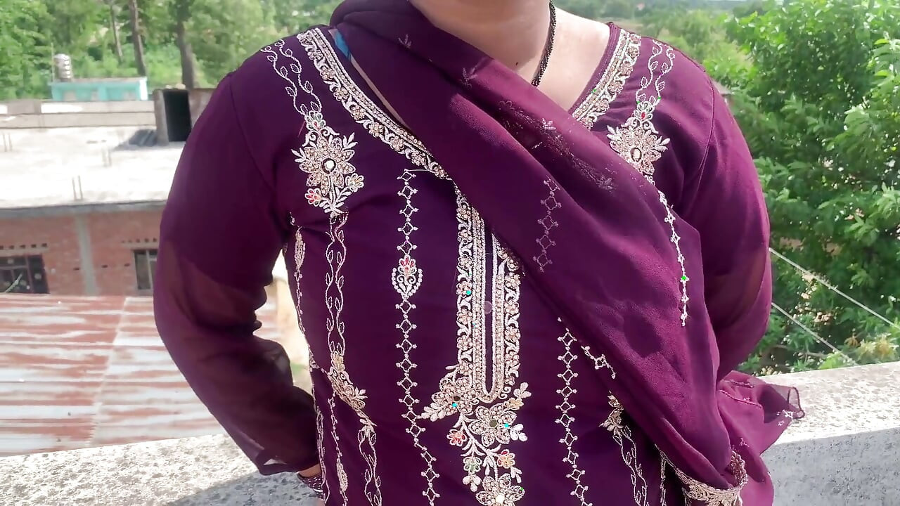 Pełny hardcorowy seks ze spermą w środku