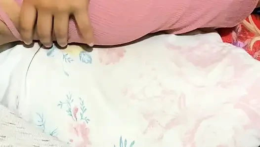 Pinay Step Sister Nagpatira Kay Kuya !