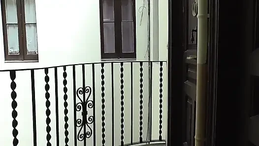 Funny threesome with 2 horny girls