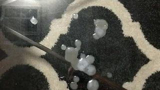 Сперма на стеклянном столе