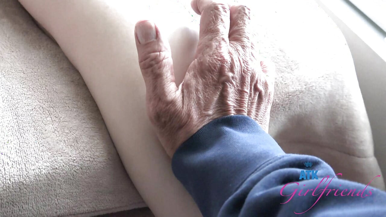 You give Zoey a massage after your day out. She gets horny and needs your cock. You fuck her and make her cum