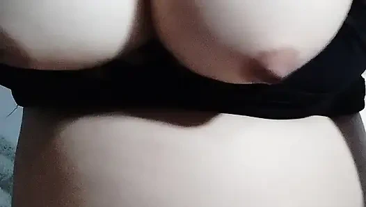 Красивая блондинка