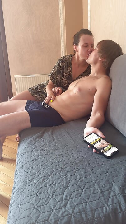 Morning blowjob from my girlfriend