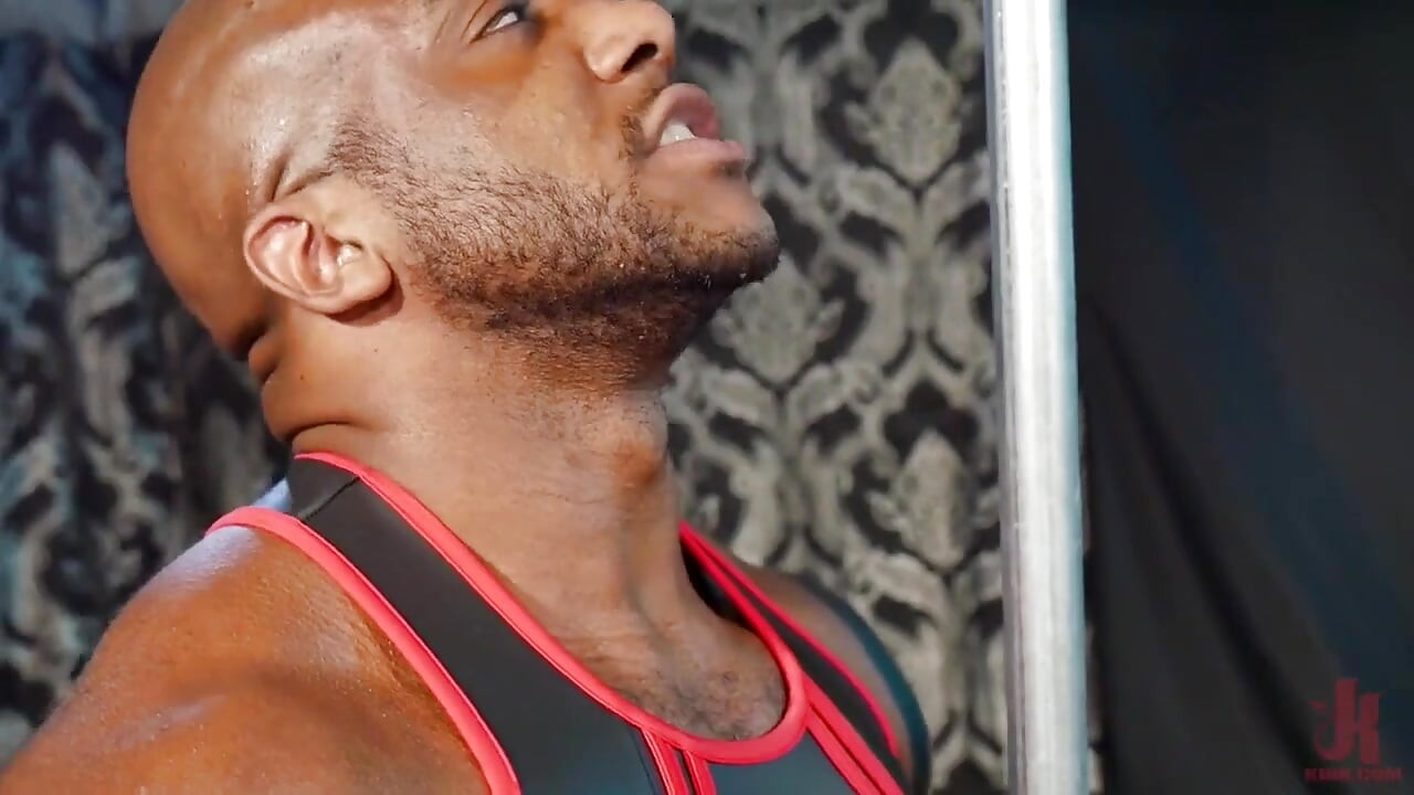 Daddy's Home: Alex Hawk & Micah Martinez Fuck Raw