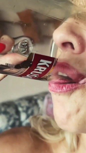 Must-see moment from "A French bitch serves a dick, drinks his urine. Caressing ass and sucking dick. Exclusively for fans."
