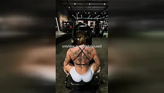 Tiktoker mädchen wird von ihrem fan in einem insta-livestream gefickt