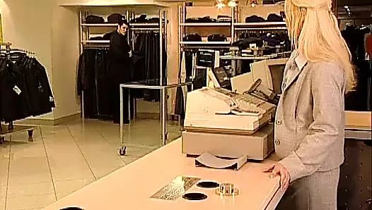 Bocche di commesse Sc 5 exciting kinky sex scene