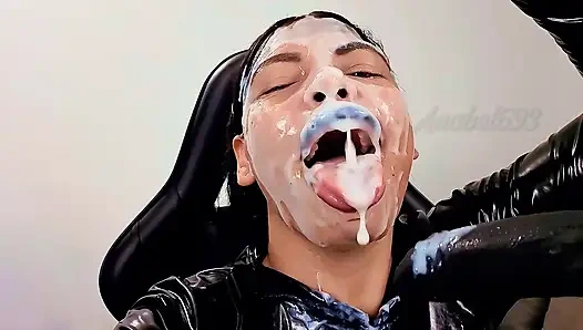 5555 Sehr harte Tracht Prügel ins Gesicht, während ich deine Eier schlucke