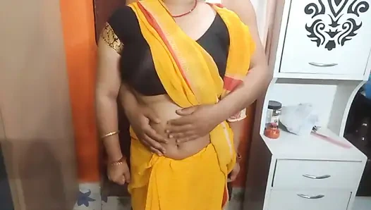 Индийская симпатичная бхабхи занимается романтикой