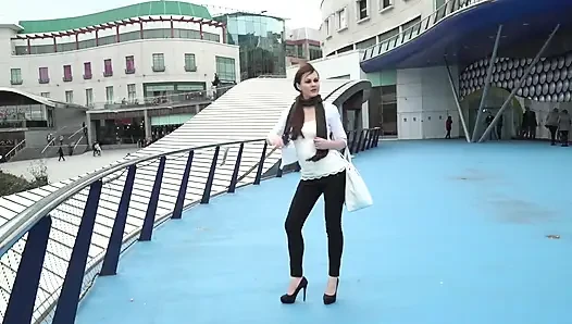 Si mungil ini lagi asik mainin kontol sampai muncrat # 1