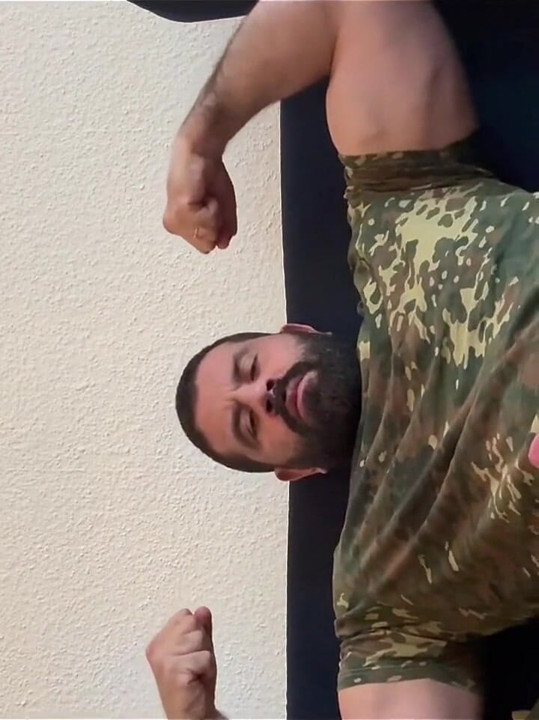 Military Muscle stepdaddy Jerks off