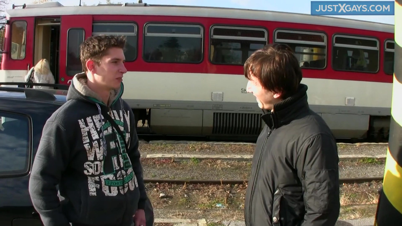 A来自下面的同性恋视频