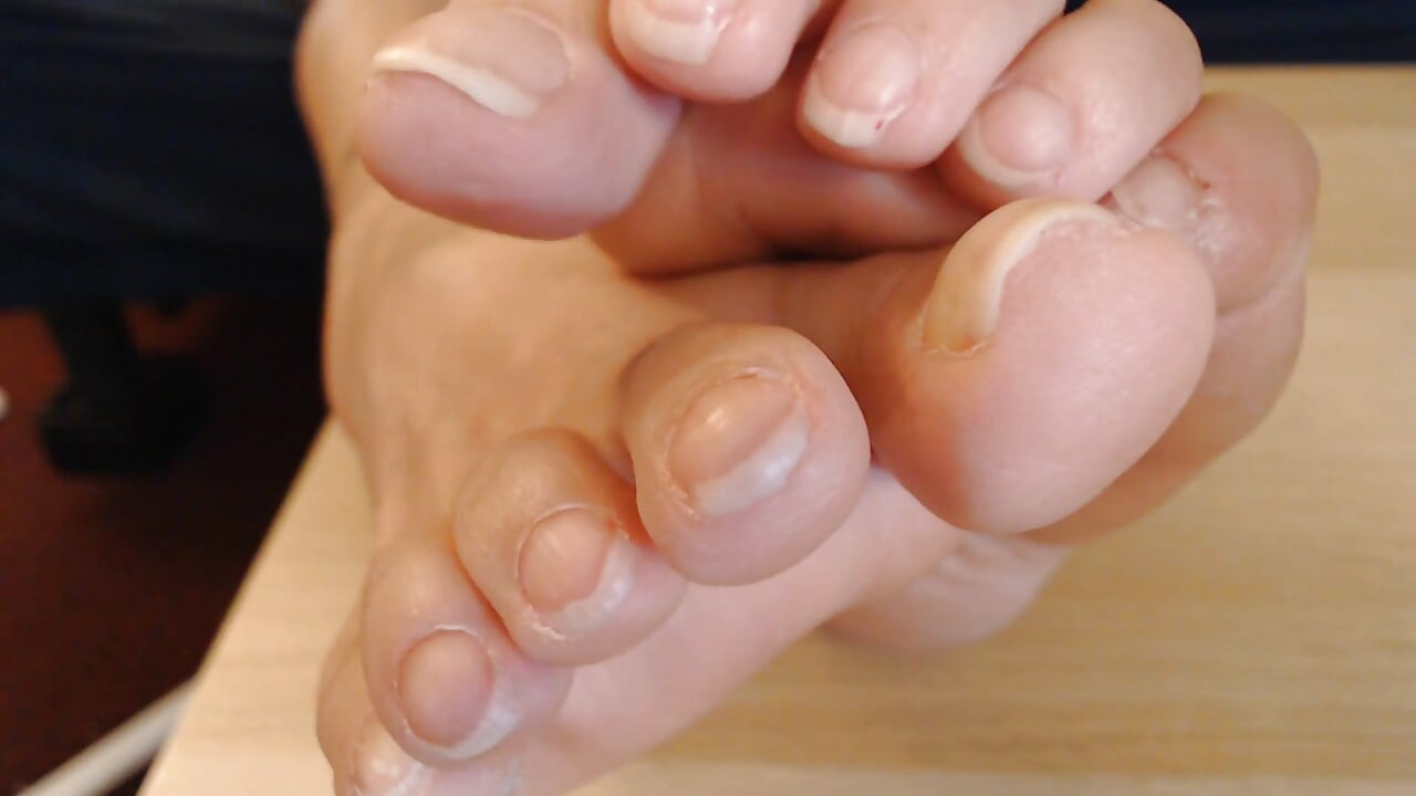 Natural No Gloss Toenails