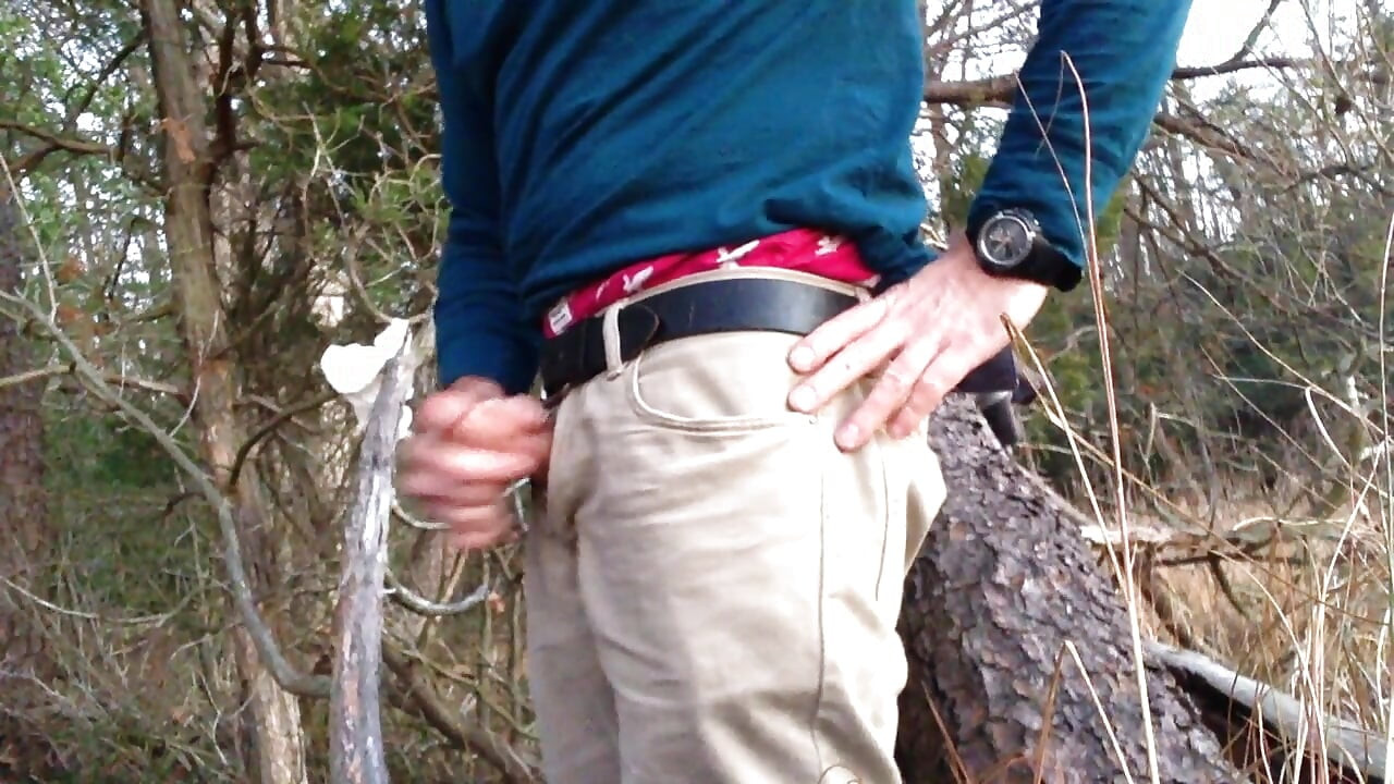 กูชักว่าวและน้ําแตกในป่า