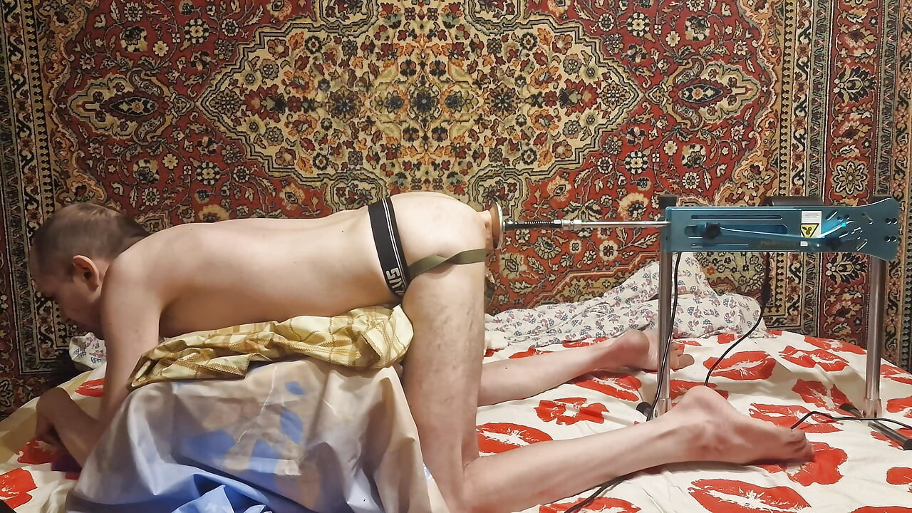 Sasha Earth having sex with a Fucking machine