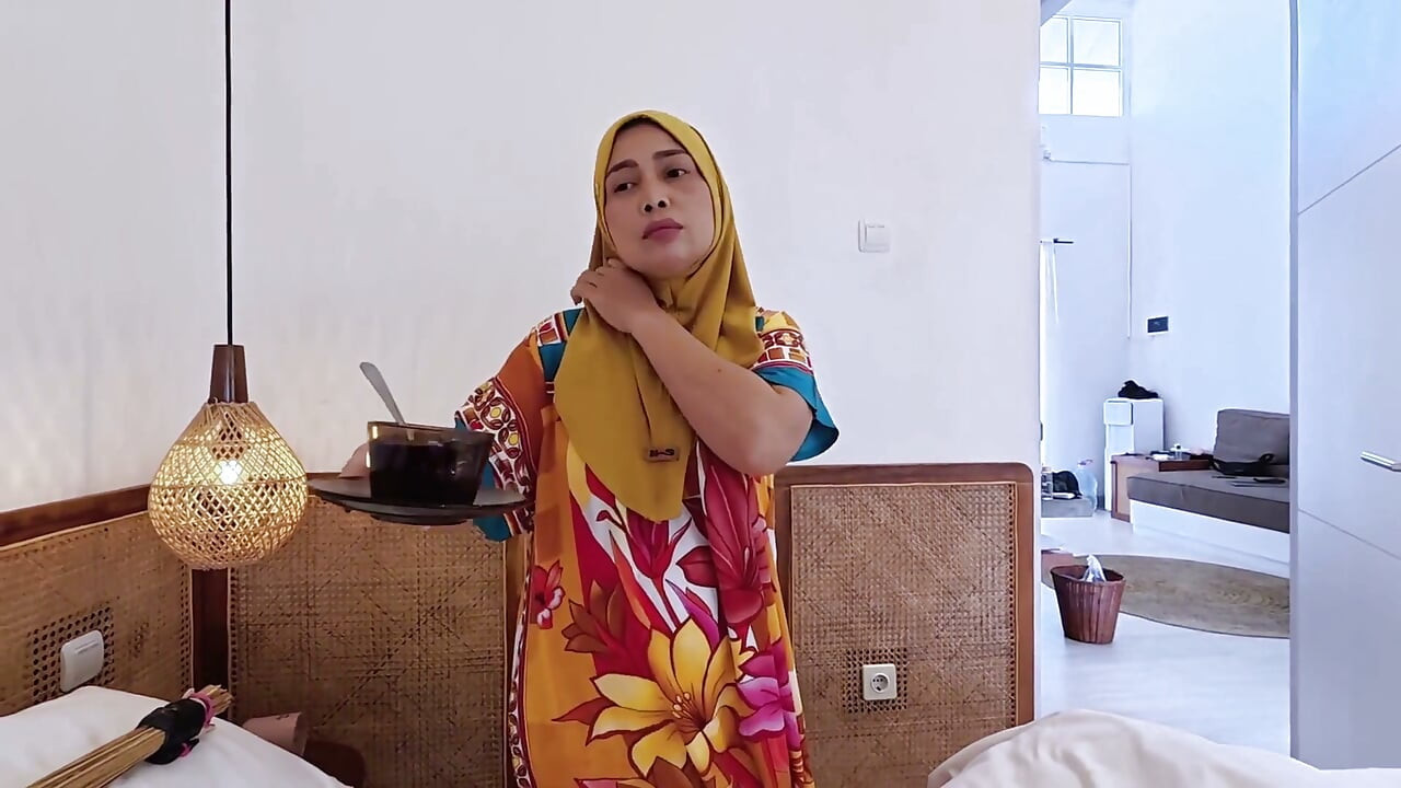 Indo Hijab, Delicious Homemade Sex of Stepmom and Stepson