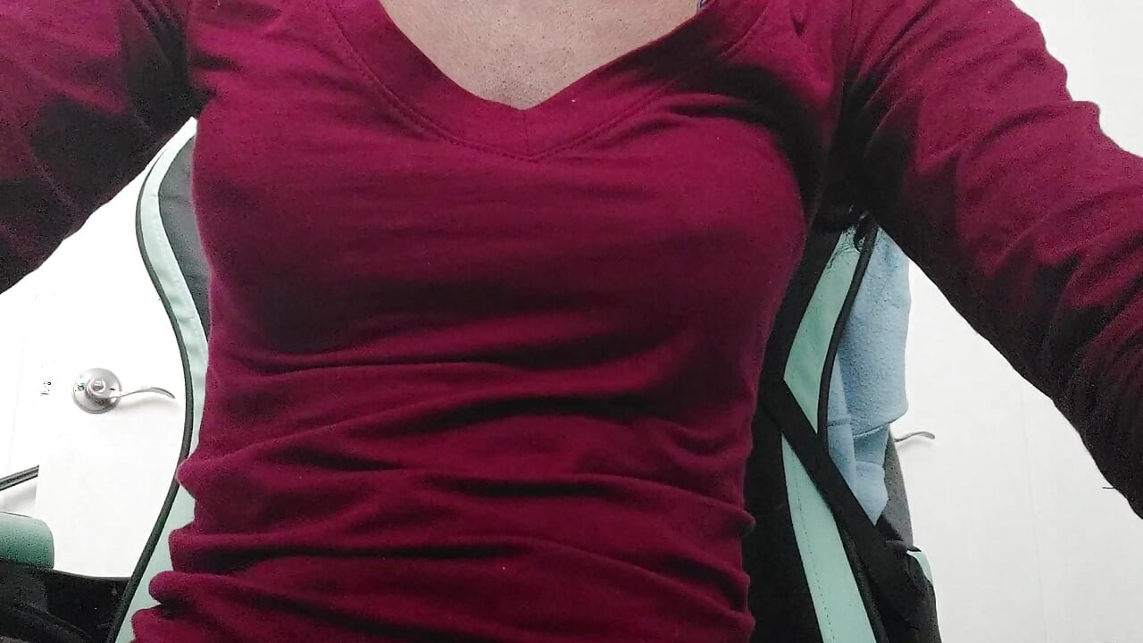 Tetas pequeñas