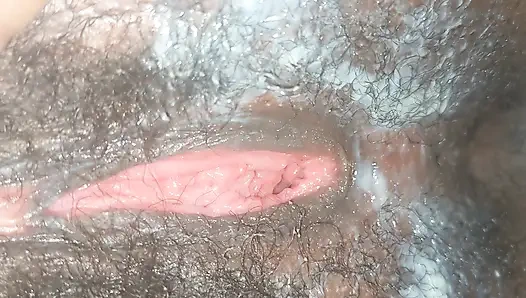 Mein nachbar fickt mich, wenn mein mann weg ist, sein großer schwanz macht mich so nass!