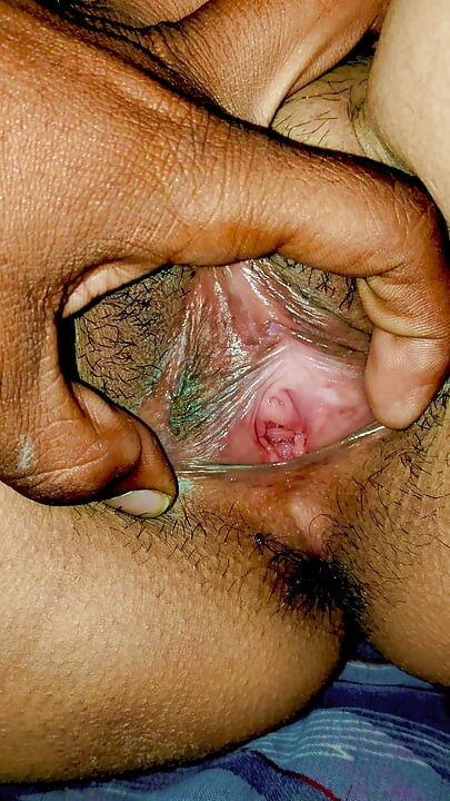 Boyfriend fingerring my pussy