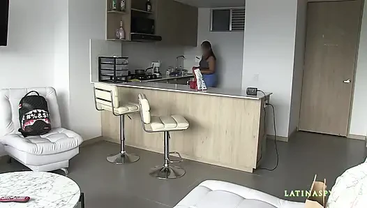 Hizmetçim en lezzetli vücuda sahip bölüm 1
