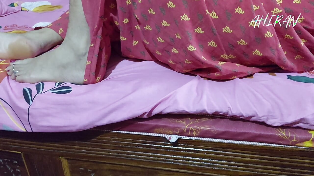 Indian Desi bhabhi young couples ass and pussy or penis Forplay.