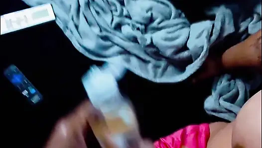 50-zoll-riesin-hintern spät im nite