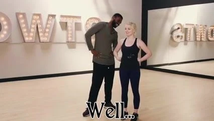 Evanna Lynch - menari dengan temu bual bintang