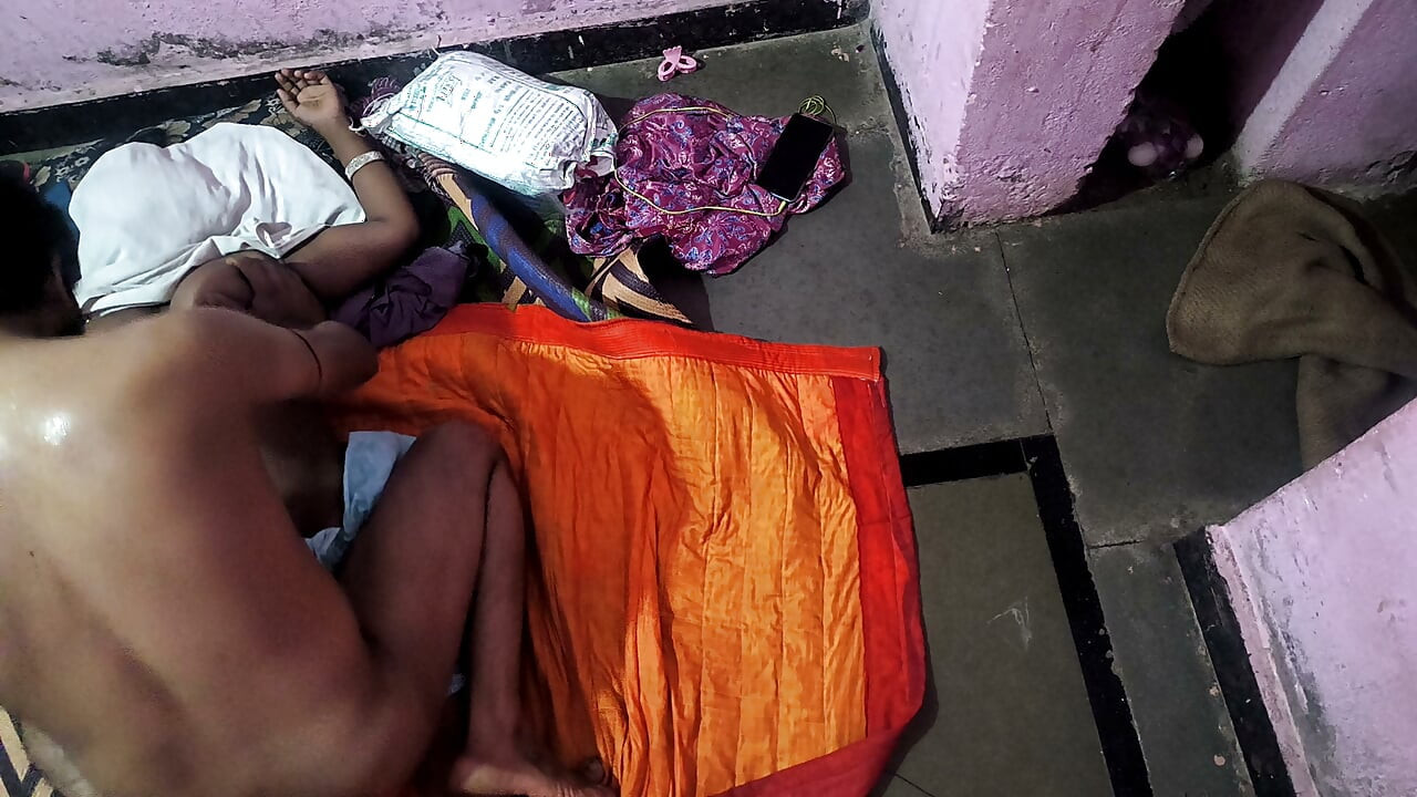 Baap ne sauteli beti ko jabbardasti chod diya
