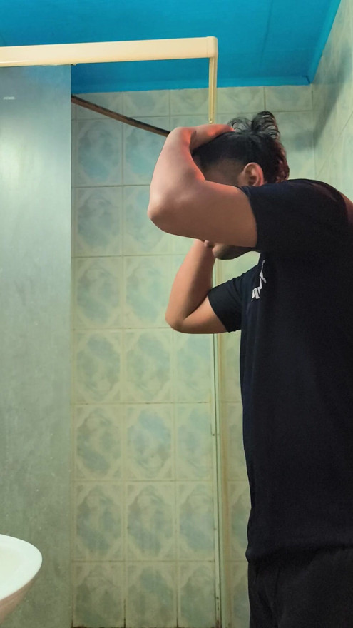 Wogly in bathroom
