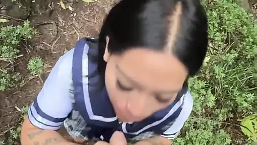 Orang asing menyetubuhiku di pantat