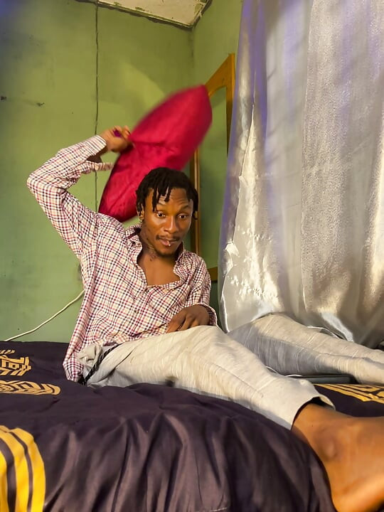 这家伙真的很爱我的菊花