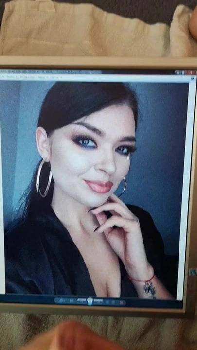 Tribut cu spermă pentru prietena mea Klaudia