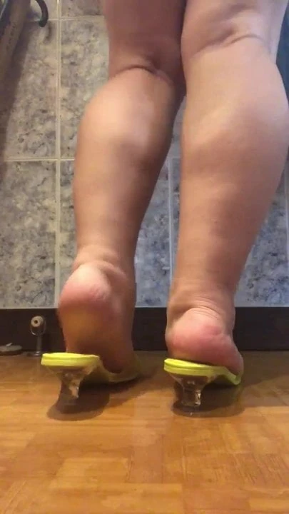 YUMYUM IN NEON YELLOW SANDALS