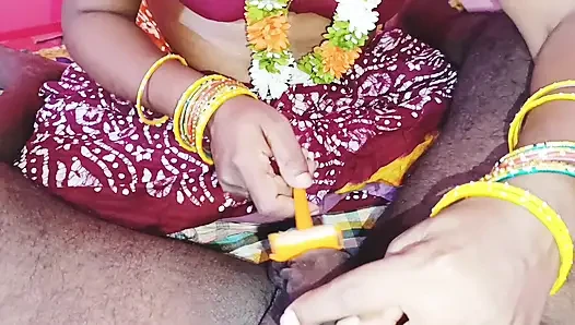 Hintli güzel sari üvey anne üvey oğlu Telugu ile edepsizce konuşuyor.