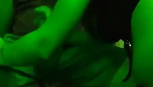 Kassie kay bestraft einen aussenseiter