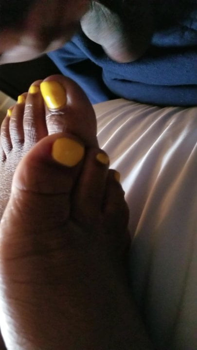 Yellow Ebony Toes