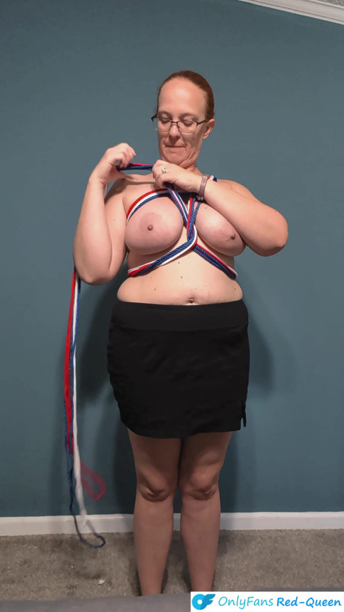 Shibari Rope Self Tie Guide - Dzień Niepodległości Czerwone biało-niebieskie serce | Klip 1