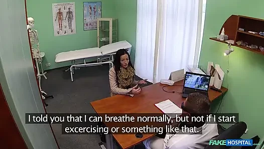 Fake Hospital - доктор дает угощение на день рождения одинокой сексуальной пациентке