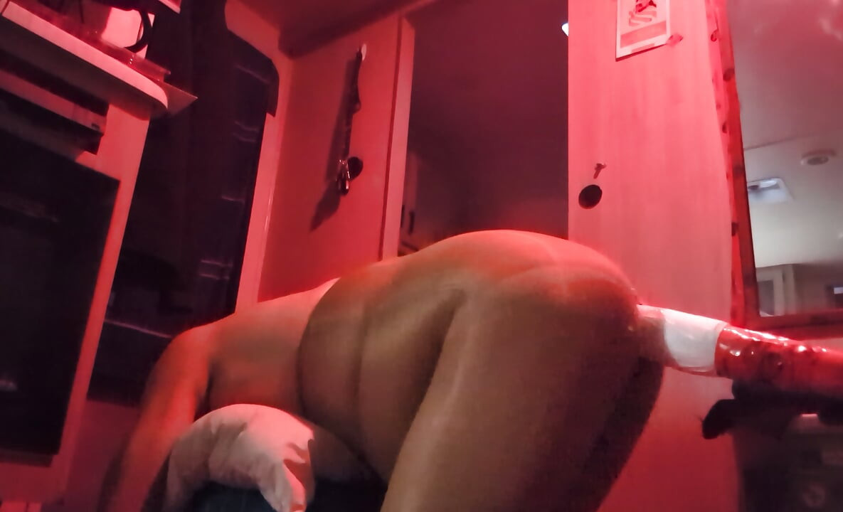 Anal masturbation in pantyhose