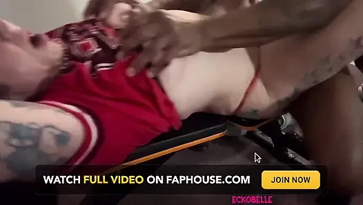 Komşu adam apartman spor salonunda baştan çıkarıyor